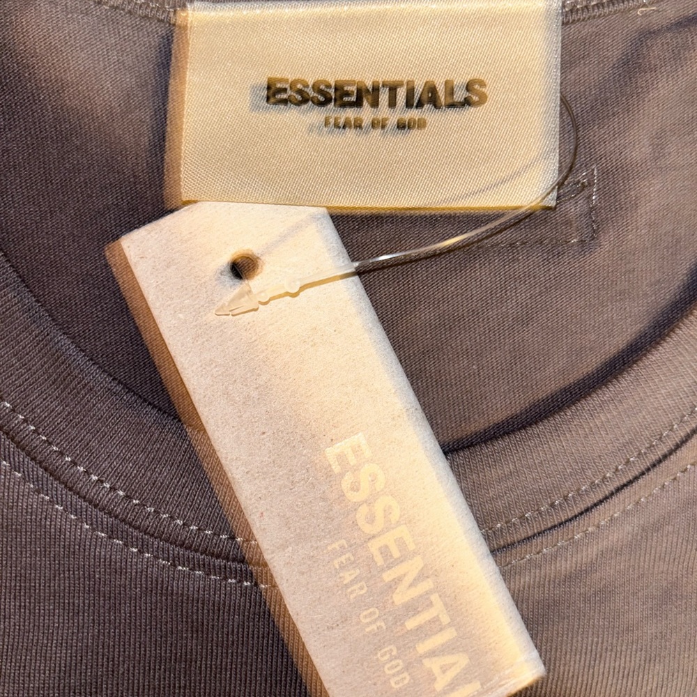 ESSENTIALS - Picture 3 of 3
